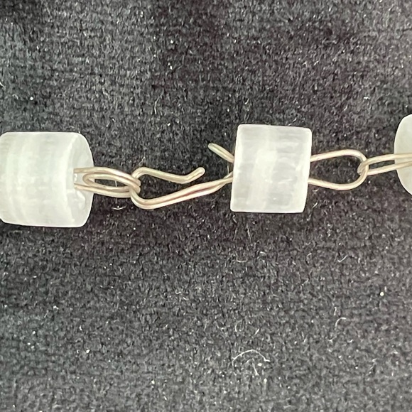 Vintage Etched White Agate Stone Pendant Necklace Carved - Picture 5 of 6